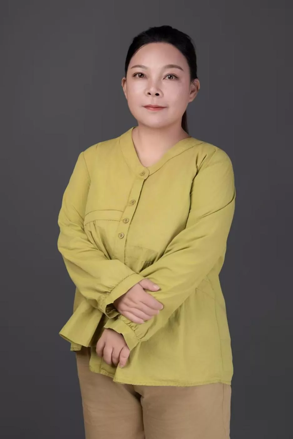 梁静 政治
