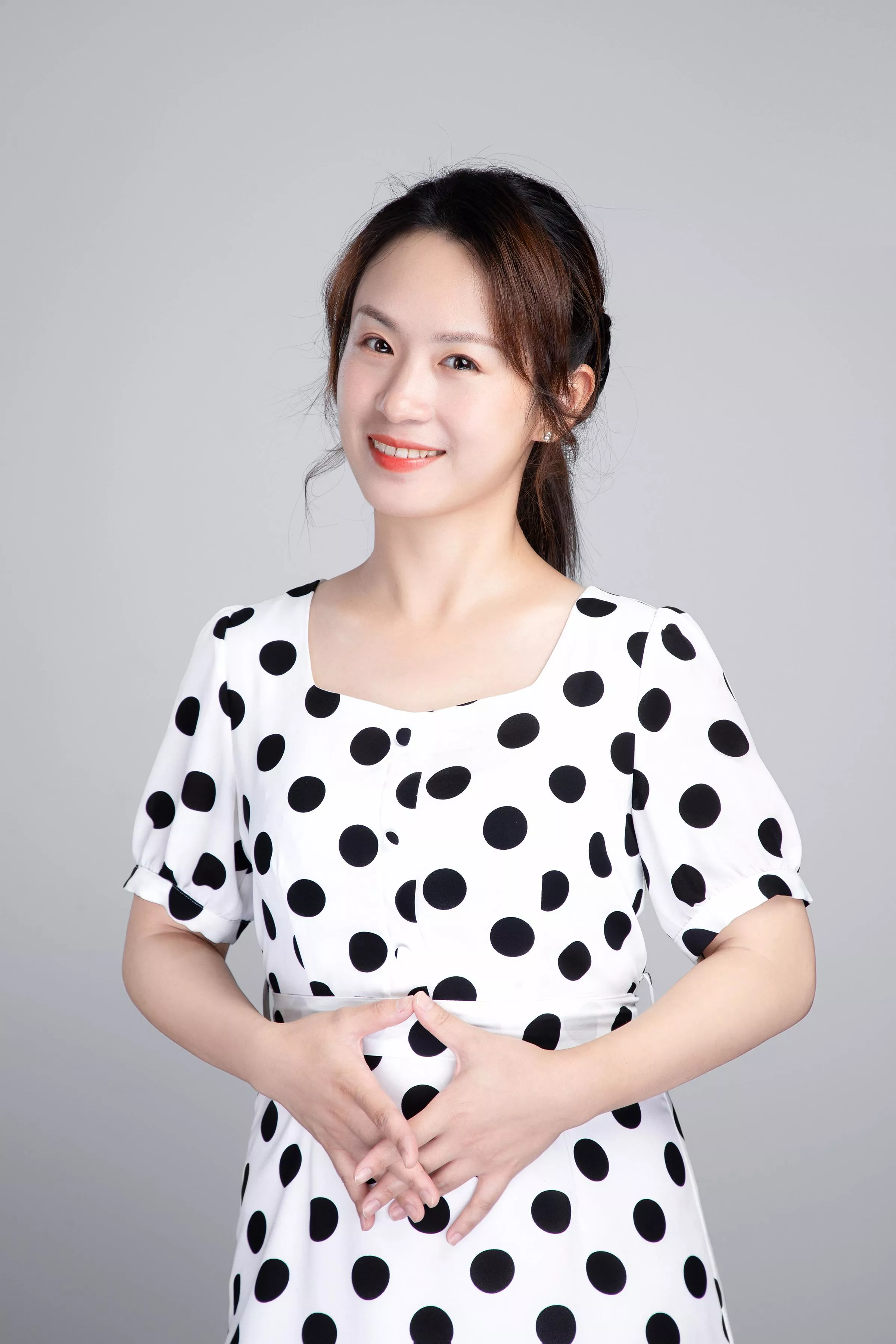 窦敏  西班牙语